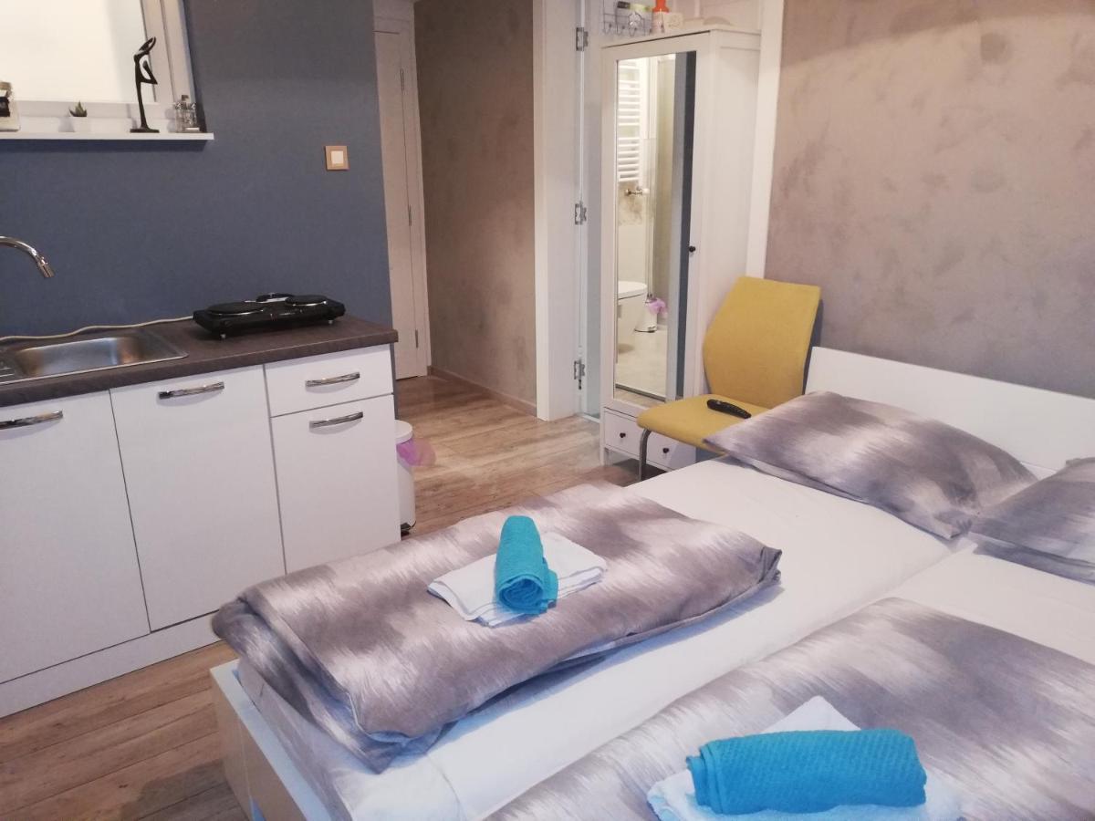 Angela Studio Apartments Загреб Екстериор снимка